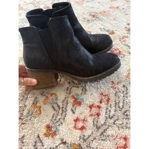Carlos by Carlos Santana Gill Black Distressed Lug‎ Sole Ankle Boots Womens 9.5M